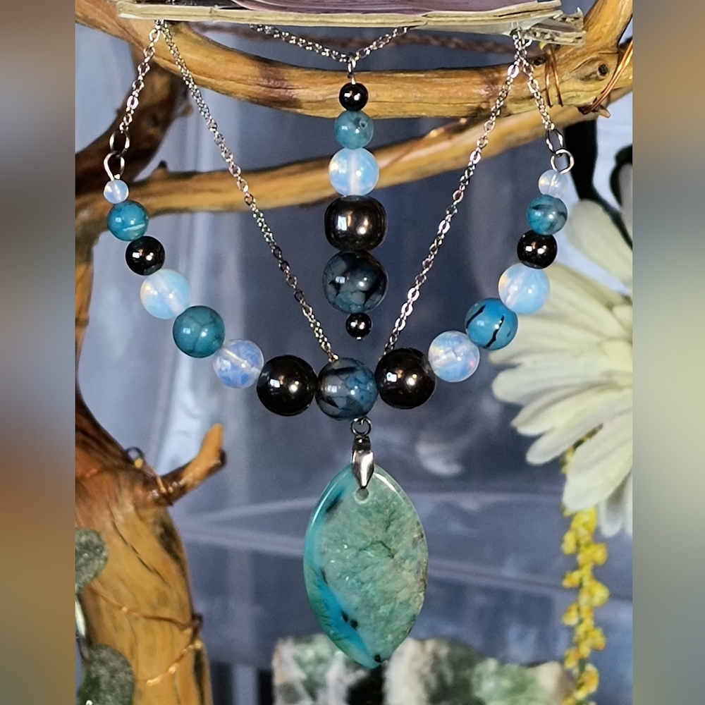 Elegant Dragons Vien Agate, Opal & Hematite Beaded 3 Pc Necklace Set